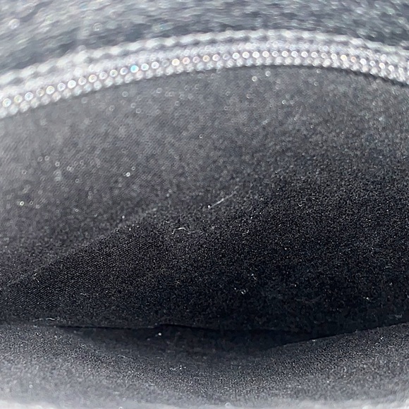 Authentic Gucci Rare Tom Ford Black Monogram GG Studded Oversized Travel Bag - Picture 14 of 14